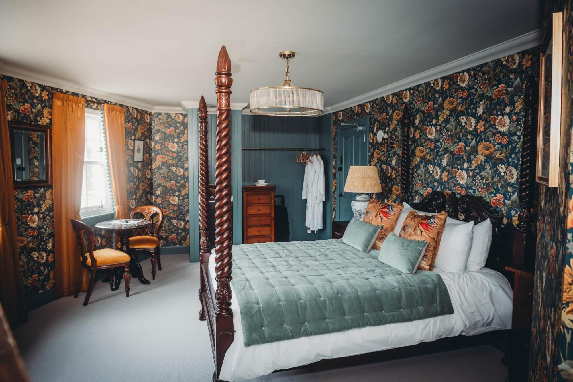 Roslyn House Hotel Tobermory Exterior foto